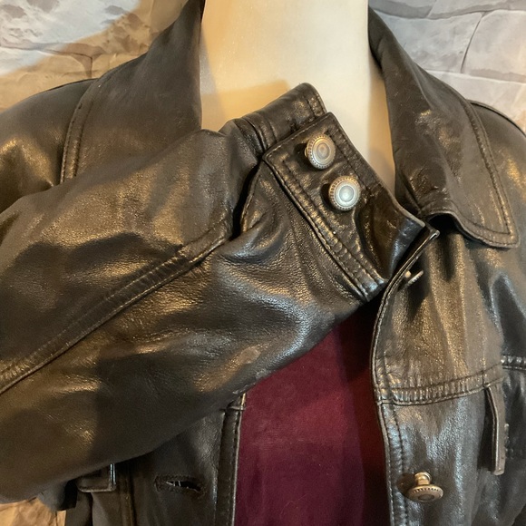 “DANIER” 100% Black Leather Fitted Button Up Jacket. - Picture 7 of 16